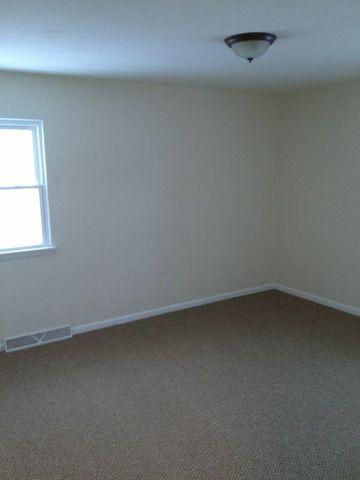 17942 Ridgewood Avenue Lansing, IL 60438 - Photo 5 of 12
