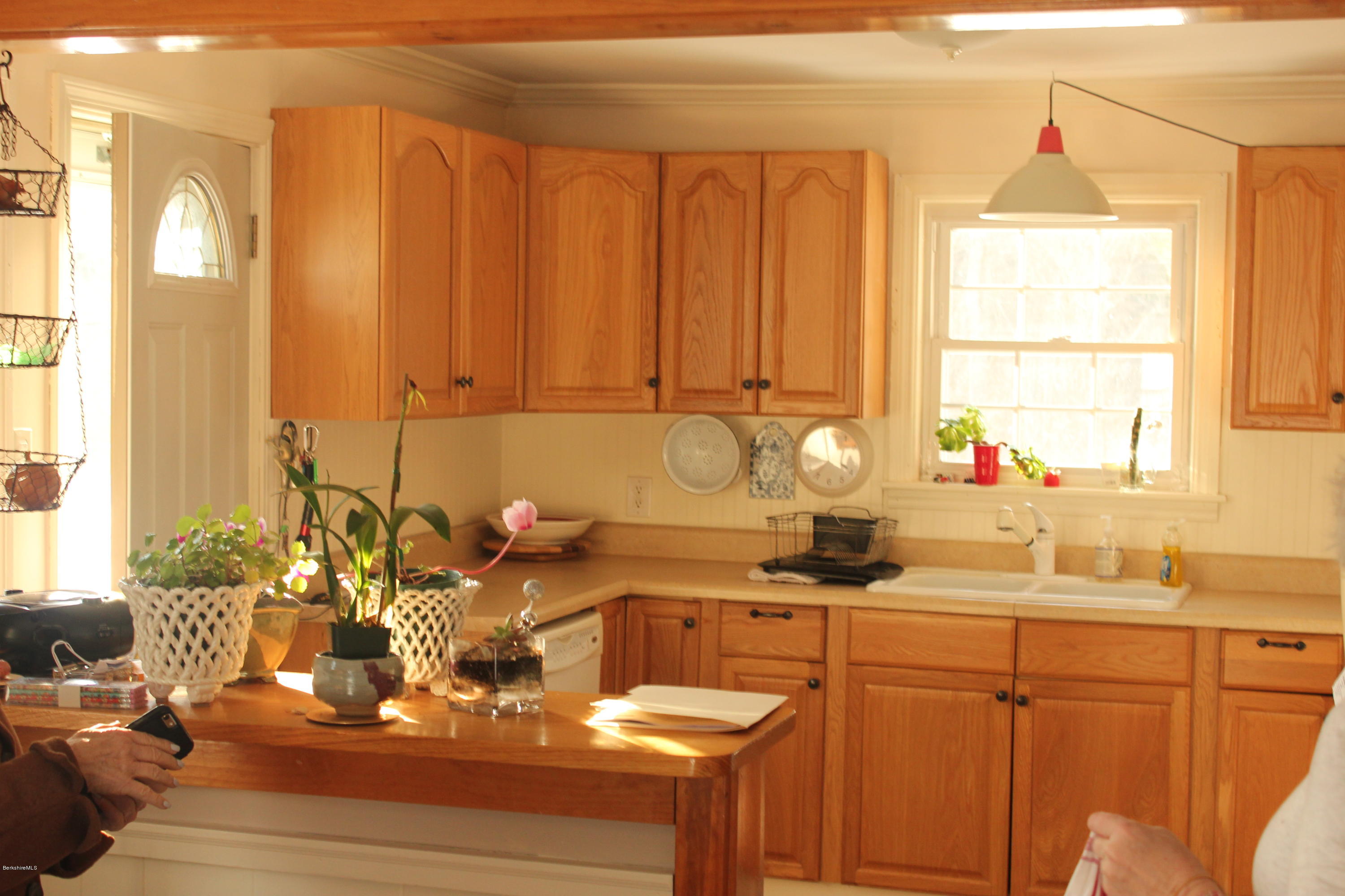 180 Eleanor Road Pittsfield, MA 01201 - Photo 5 of 11 IMG_1194