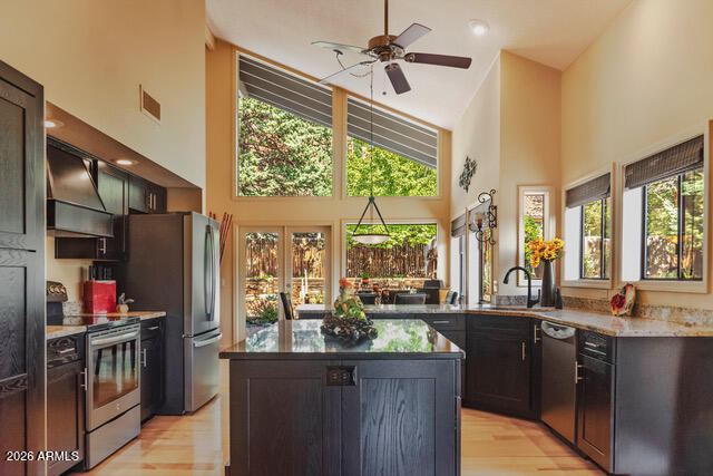 2310 Corral Road Sedona, AZ 86336 - Photo 10 of 34 4 GOURMET KITCHEN (1)
