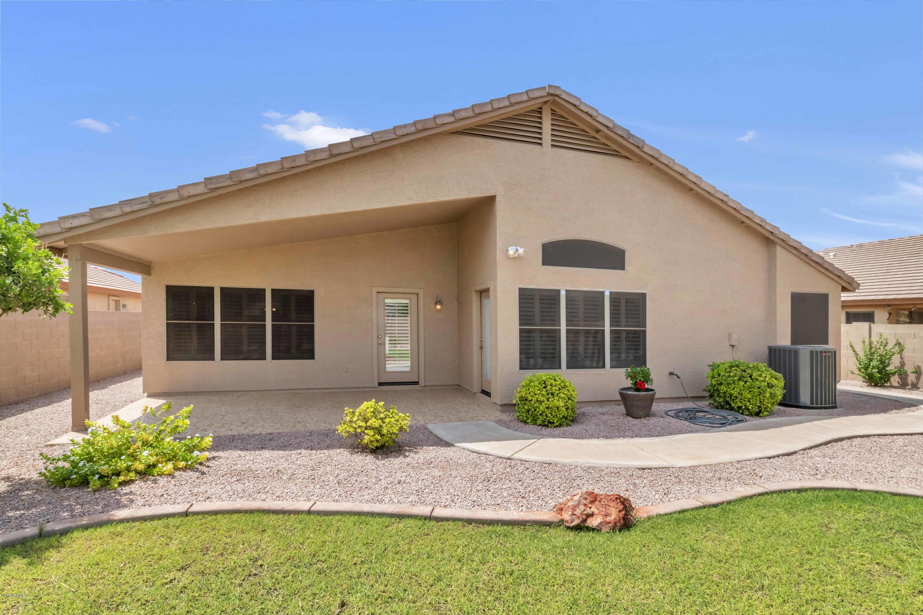 2082 East Smoke Tree Road Gilbert, AZ 85296 - Photo 28 of 34 Rear Elevation