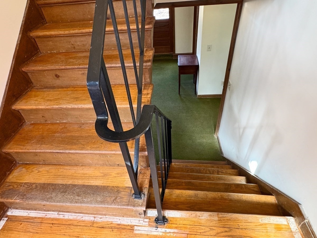 185 Middle Street Amherst, MA 01002 - Photo 16 of 42 Gallery Image 16
