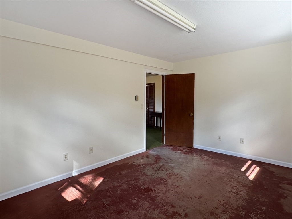 185 Middle Street Amherst, MA 01002 - Photo 21 of 42 Gallery Image 21