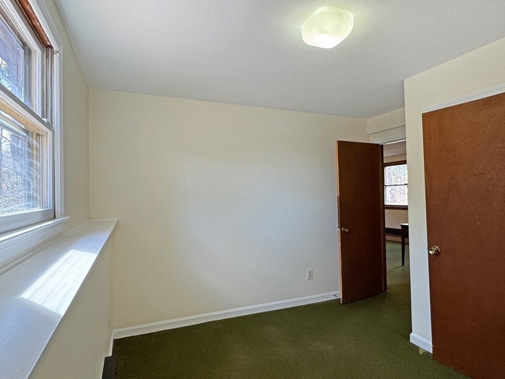 185 Middle Street Amherst, MA 01002 - Photo 23 of 42 Gallery Image 23
