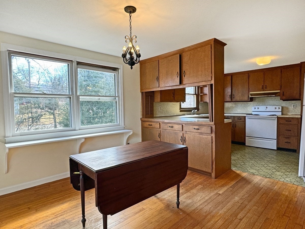 185 Middle Street Amherst, MA 01002 - Photo 10 of 42 Gallery Image 10