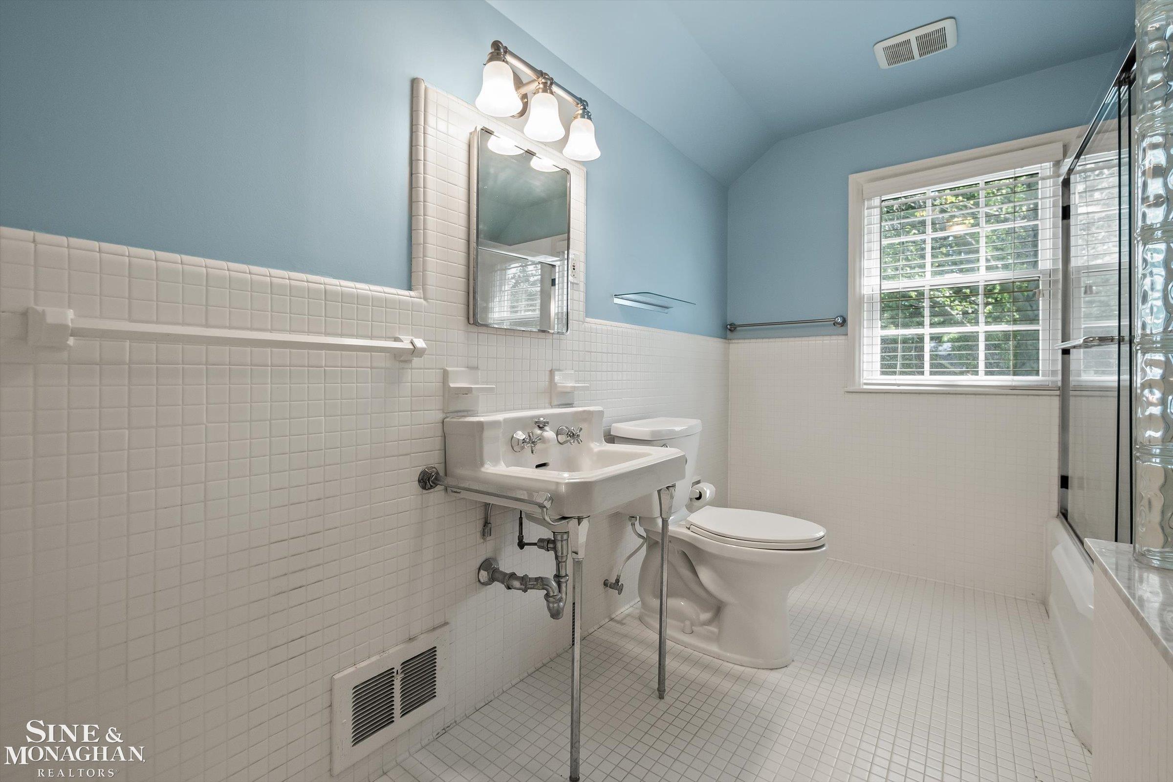 1023 Harvard Road Grosse Pointe, MI 48230 - Photo 31 of 49