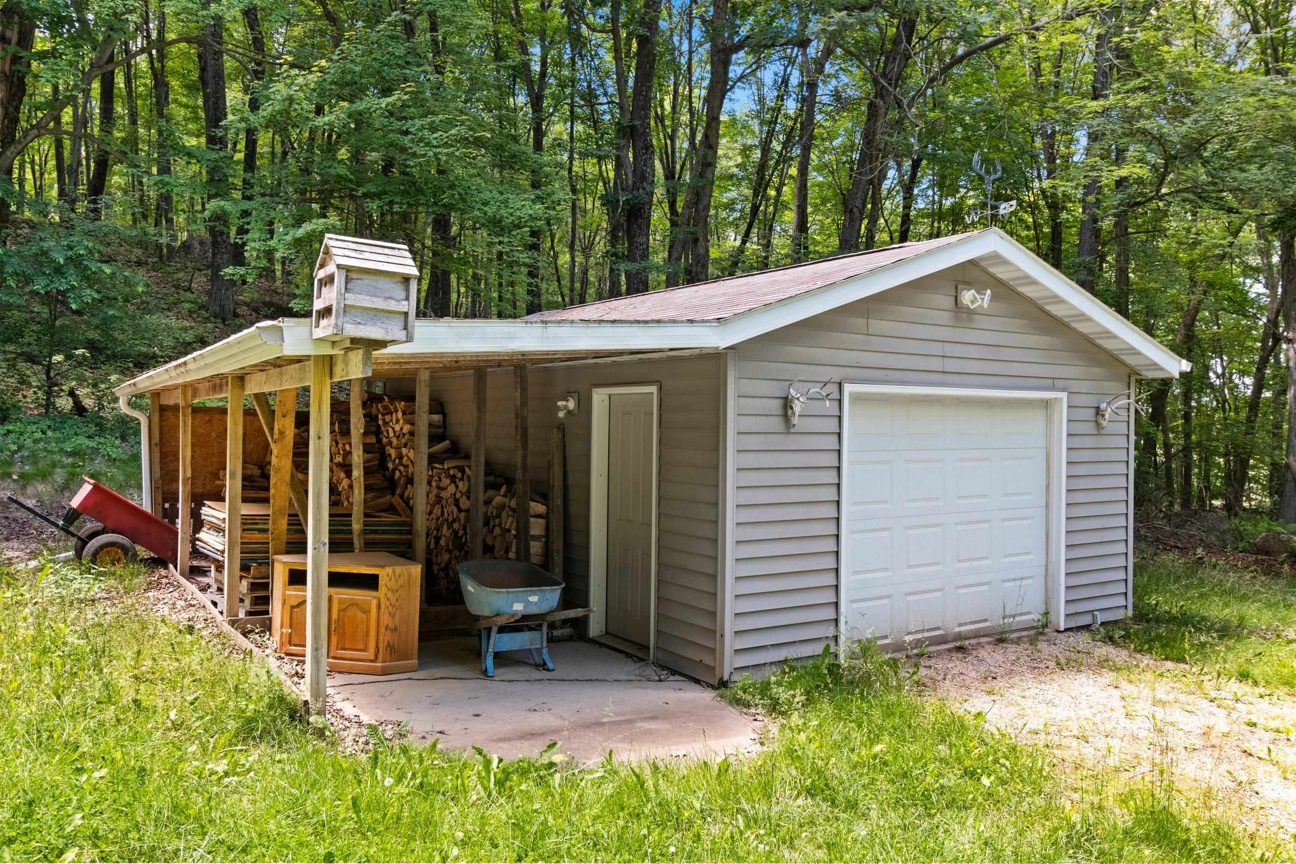 E559 Indian Valley Road Waupaca, WI 54981 - Photo 12 of 45