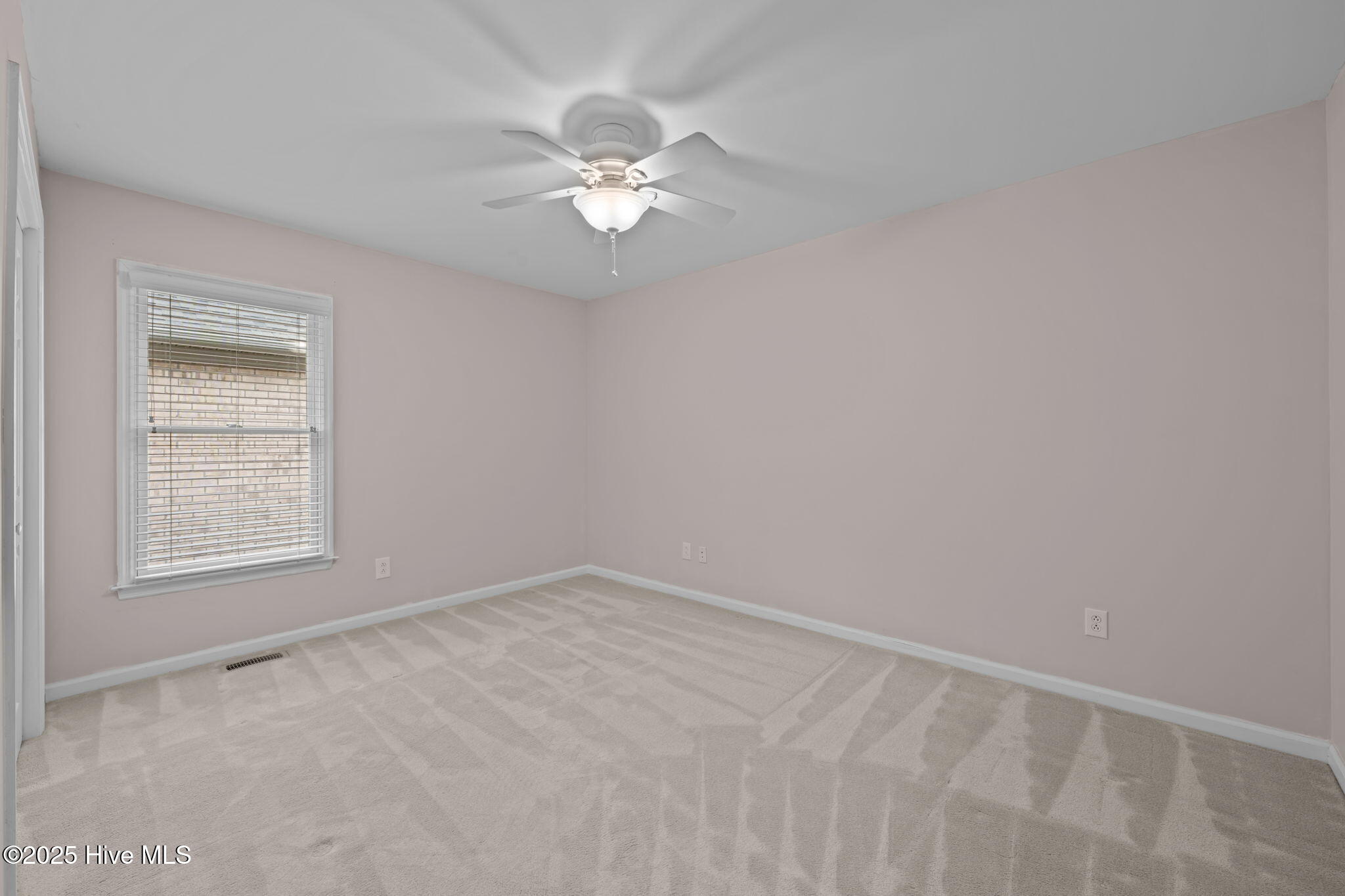 122 Innisbrook Court New Bern, NC 28562 - Photo 15 of 47 Bedroom #3