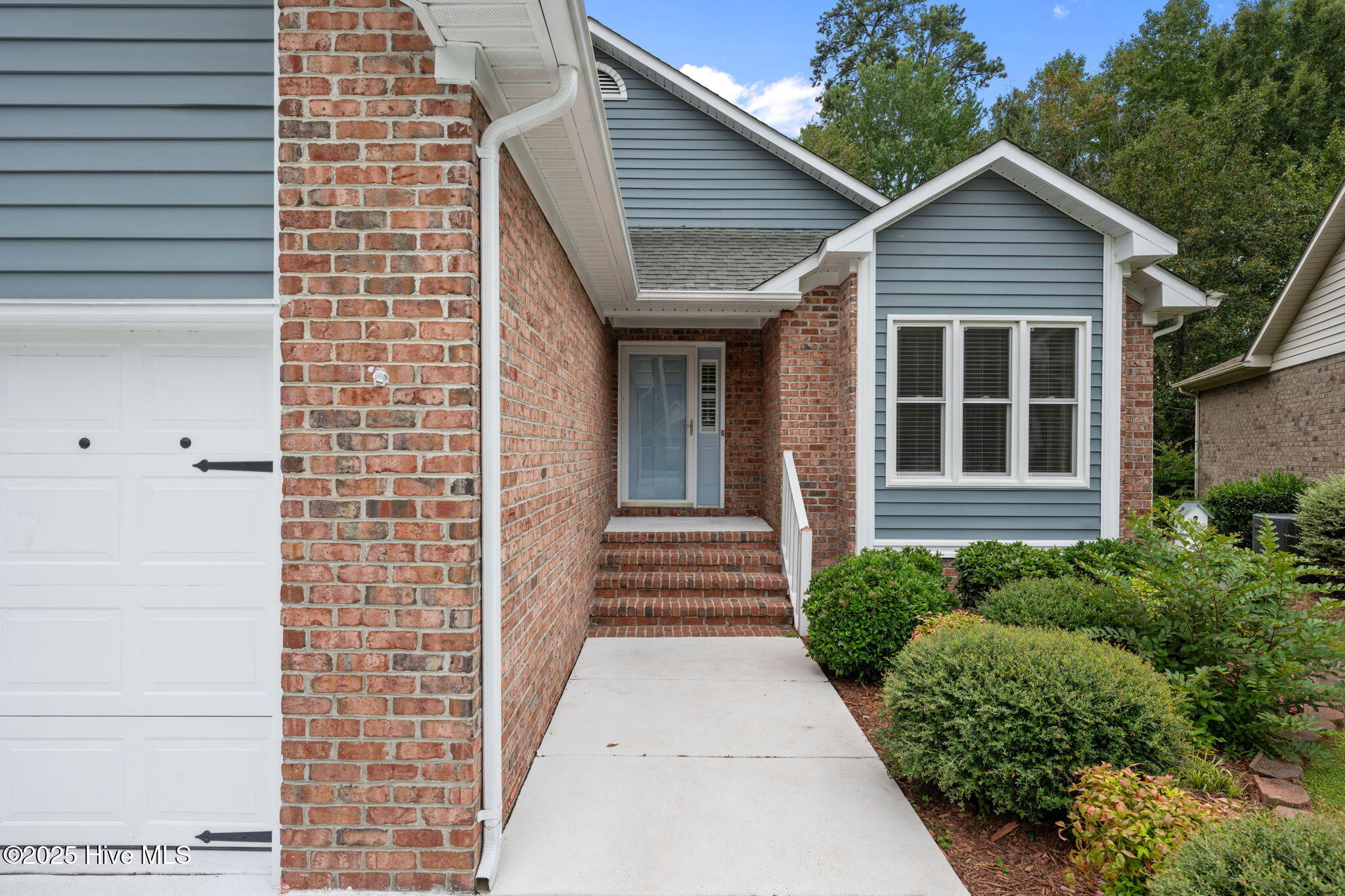 122 Innisbrook Court New Bern, NC 28562 - Photo 29 of 47 Front