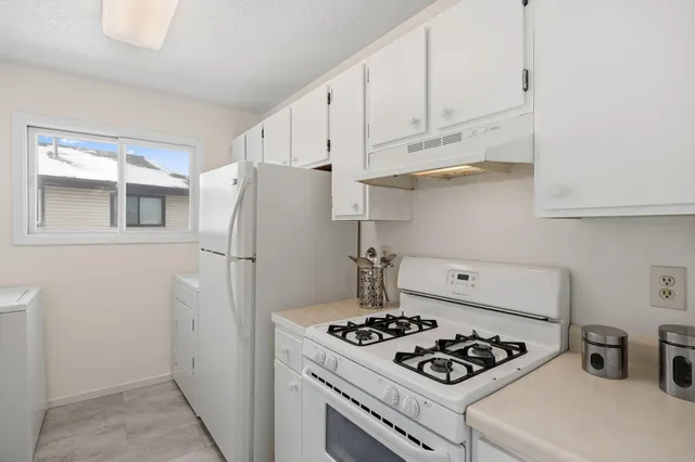 $147,250 | 6317 83rd Court North, Brooklyn Park, MN 55445