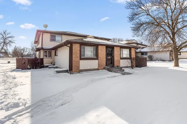 $147,250 | 6317 83rd Court North, Brooklyn Park, MN 55445