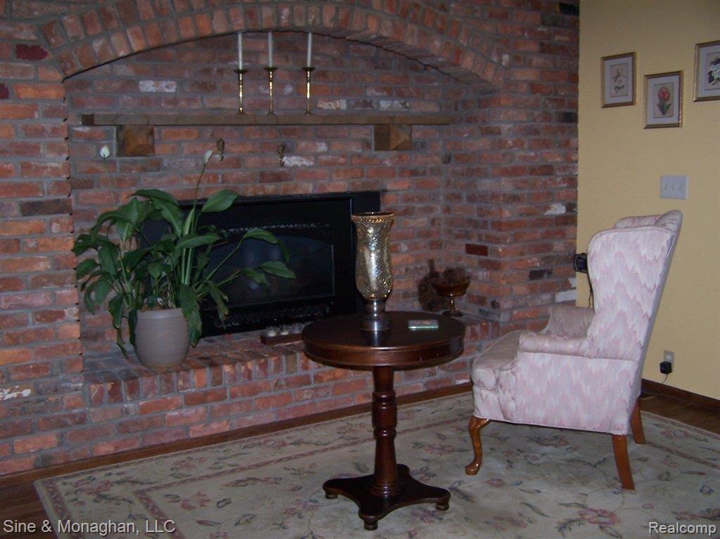 2446 River Road St. Clair, MI 48079 - Photo 9 of 25 9.jpg