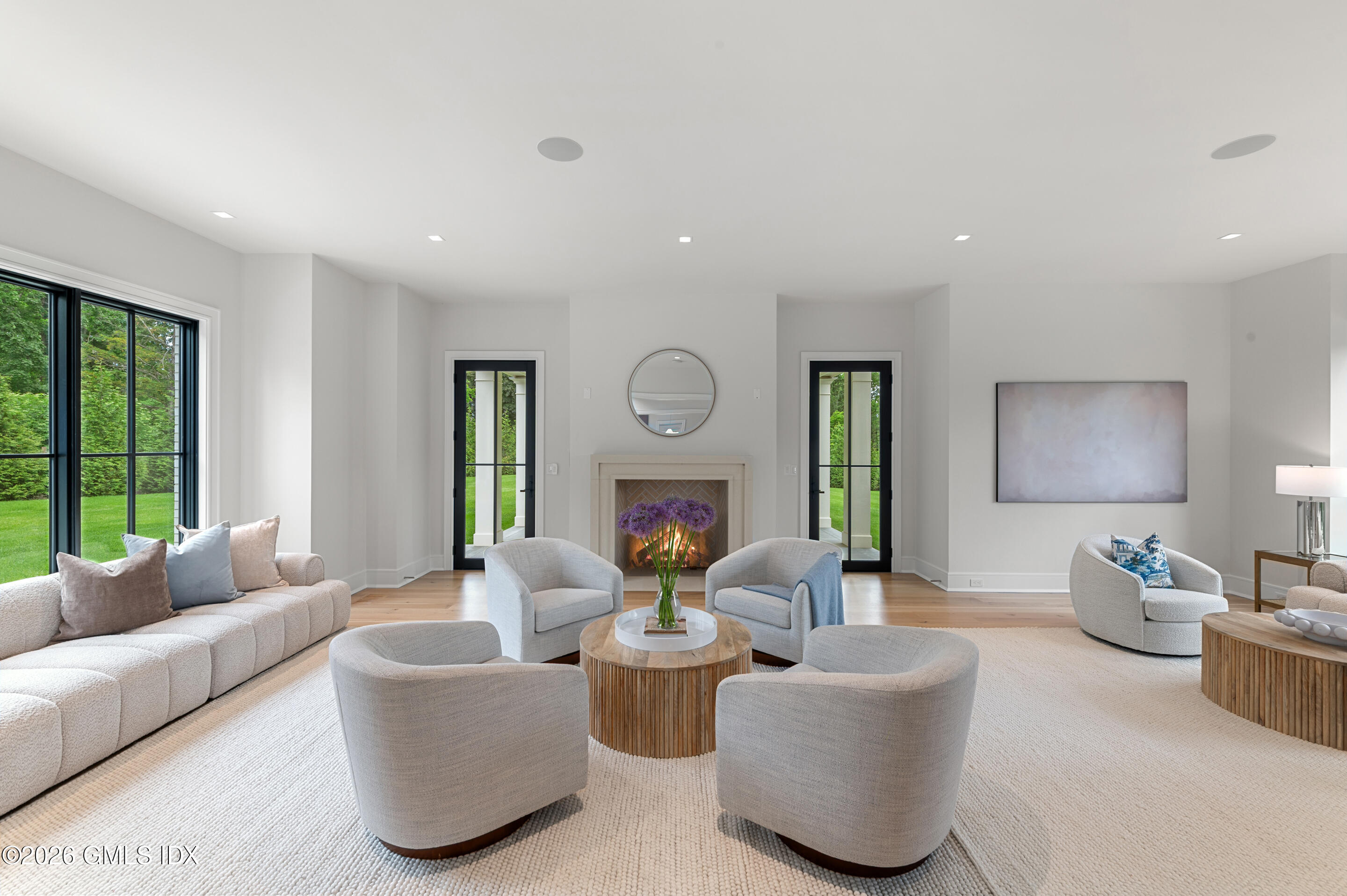 7 Parsonage Road Greenwich, CT 06830 - Photo 4 of 47 LIVING ROOM