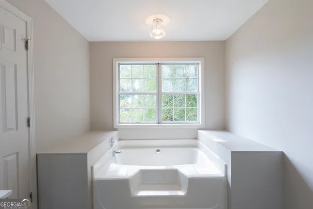 $2,185 | 2223 Papp Drive, Gainesville, GA 30506