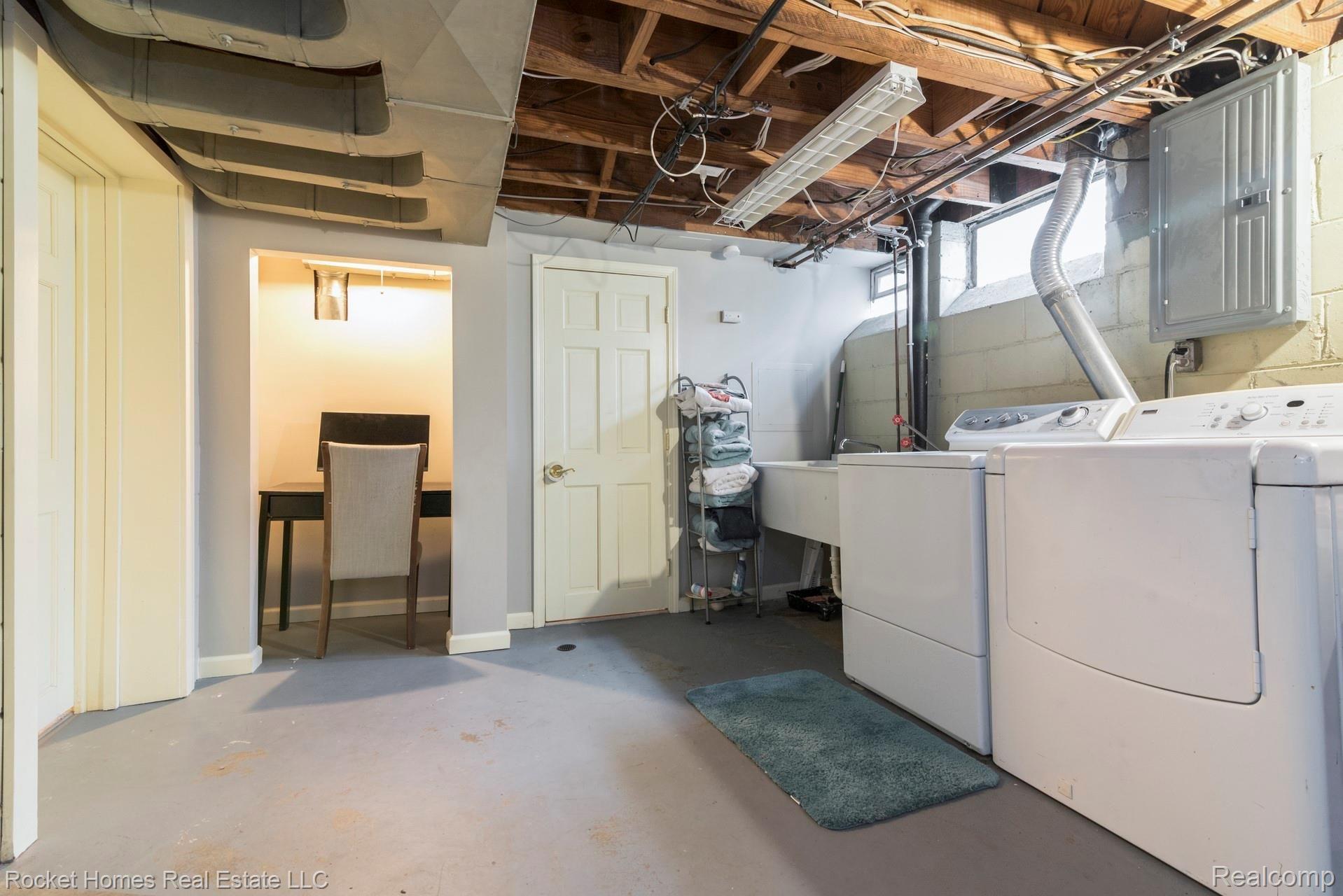31 Maplefield Road Pleasant Ridge, MI 48069 - Photo 19 of 26 019-photo-laundry-room-8127703.jpg