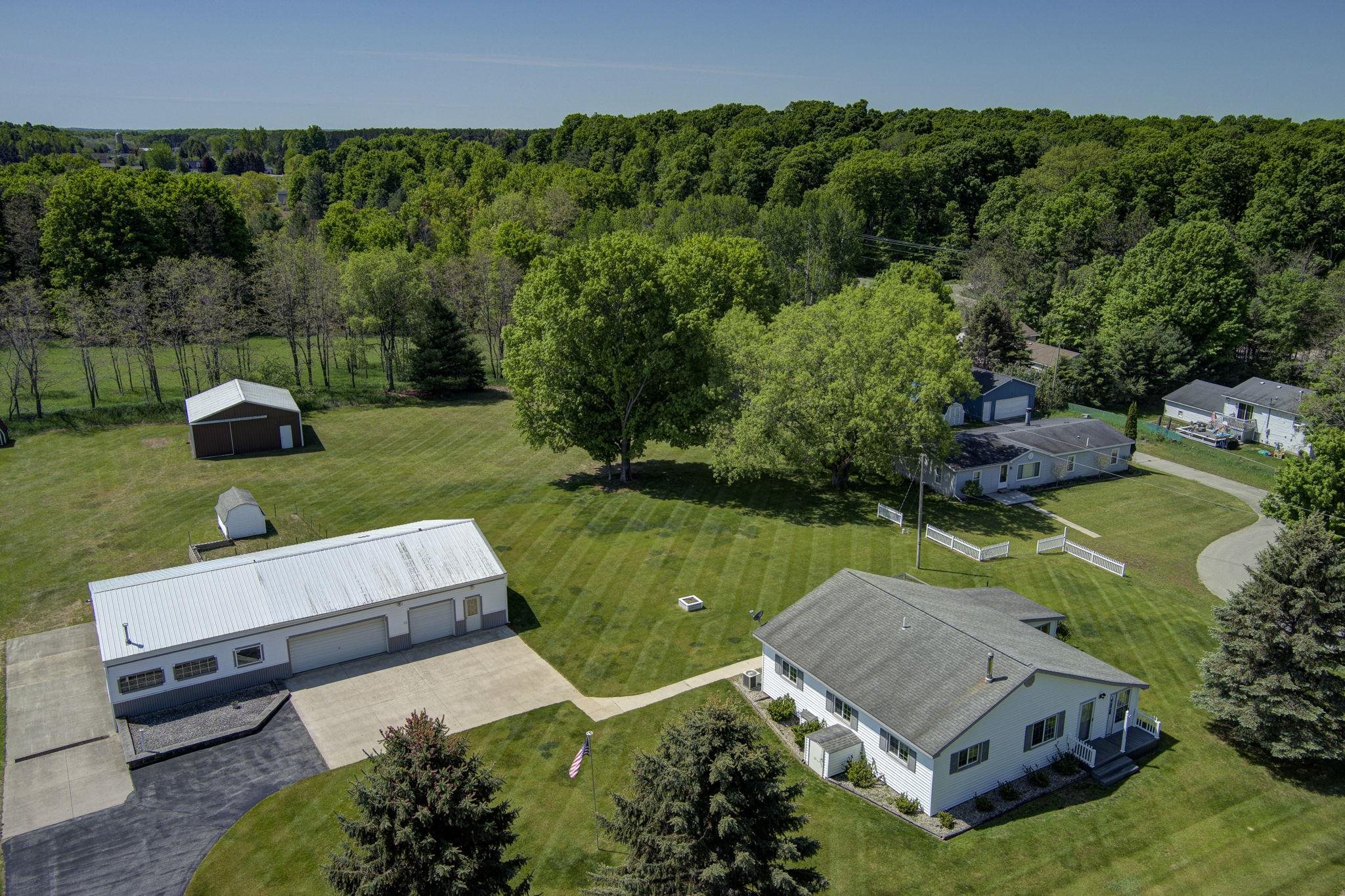 2072 East Potter Road Traverse City, MI 49696 - Photo 1 of 47