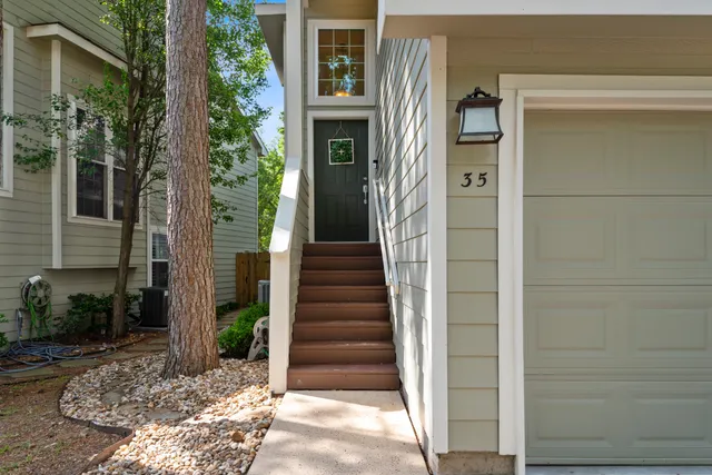 a view of a entryway of the house