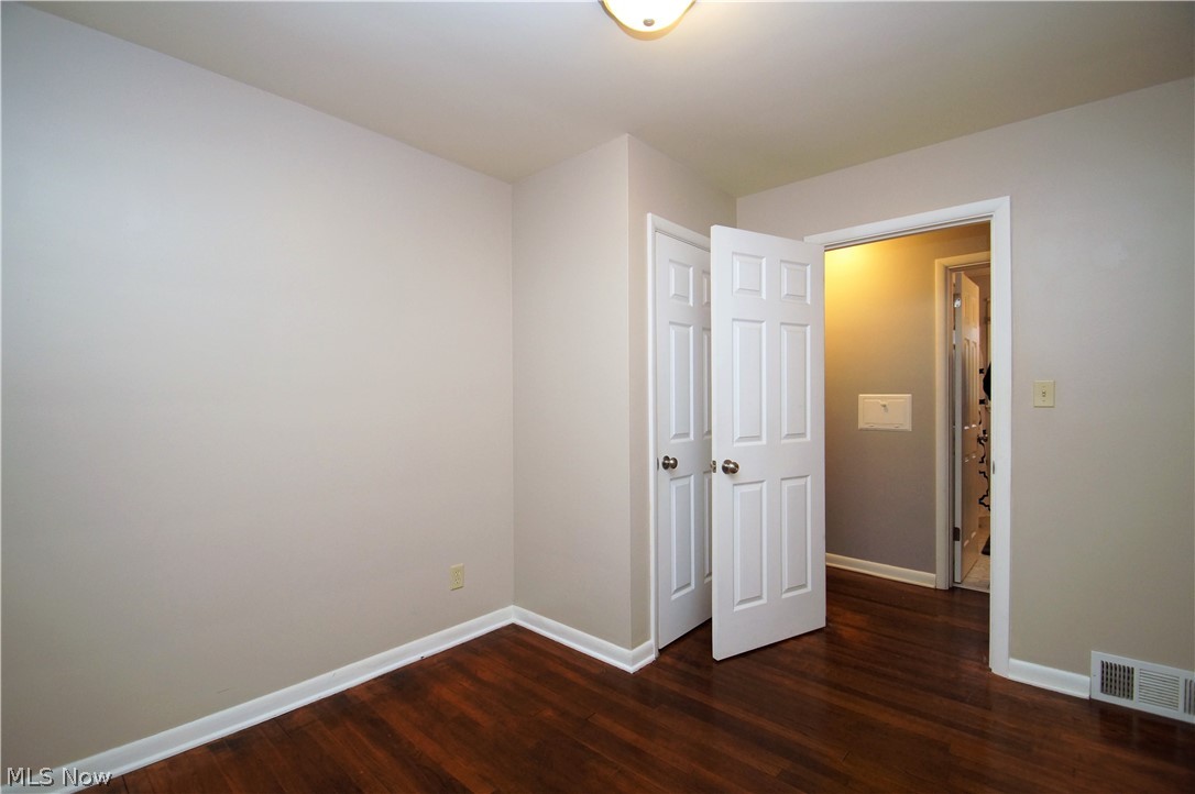 607 Gougler Road Akron, OH 44319 - Photo 11 of 27 Third bedroom with hardwood floors.