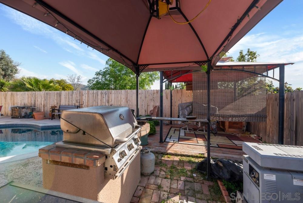 10015 Via Rita Santee, CA 92071 - Photo 20 of 25 Gallery Image 20