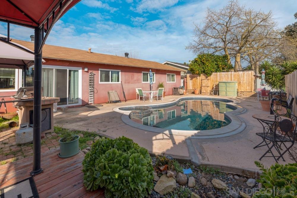 10015 Via Rita Santee, CA 92071 - Photo 21 of 25 Gallery Image 21