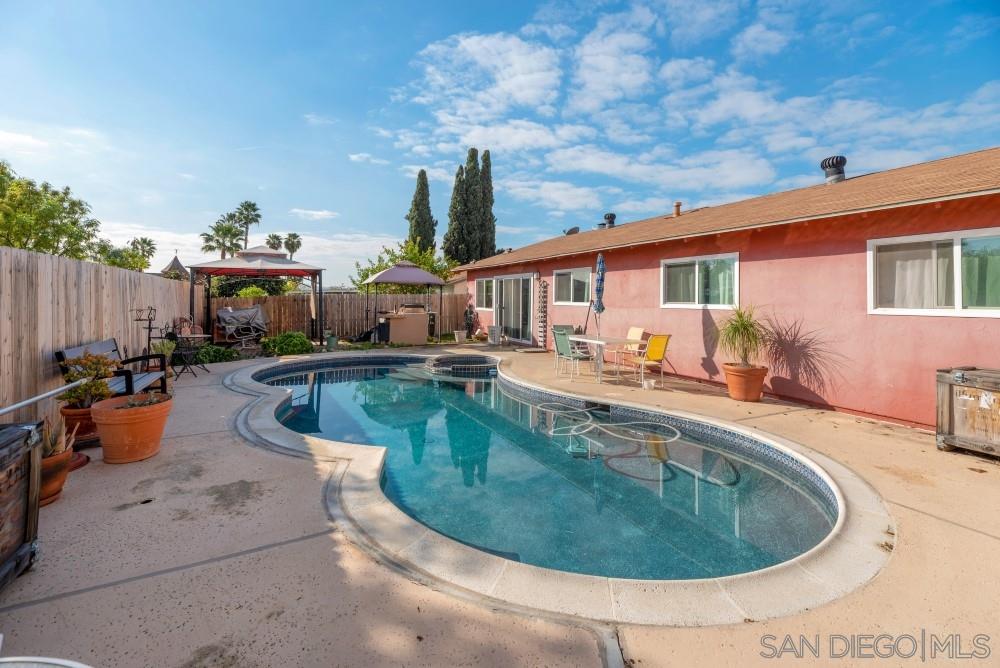 10015 Via Rita Santee, CA 92071 - Photo 23 of 25 Gallery Image 23