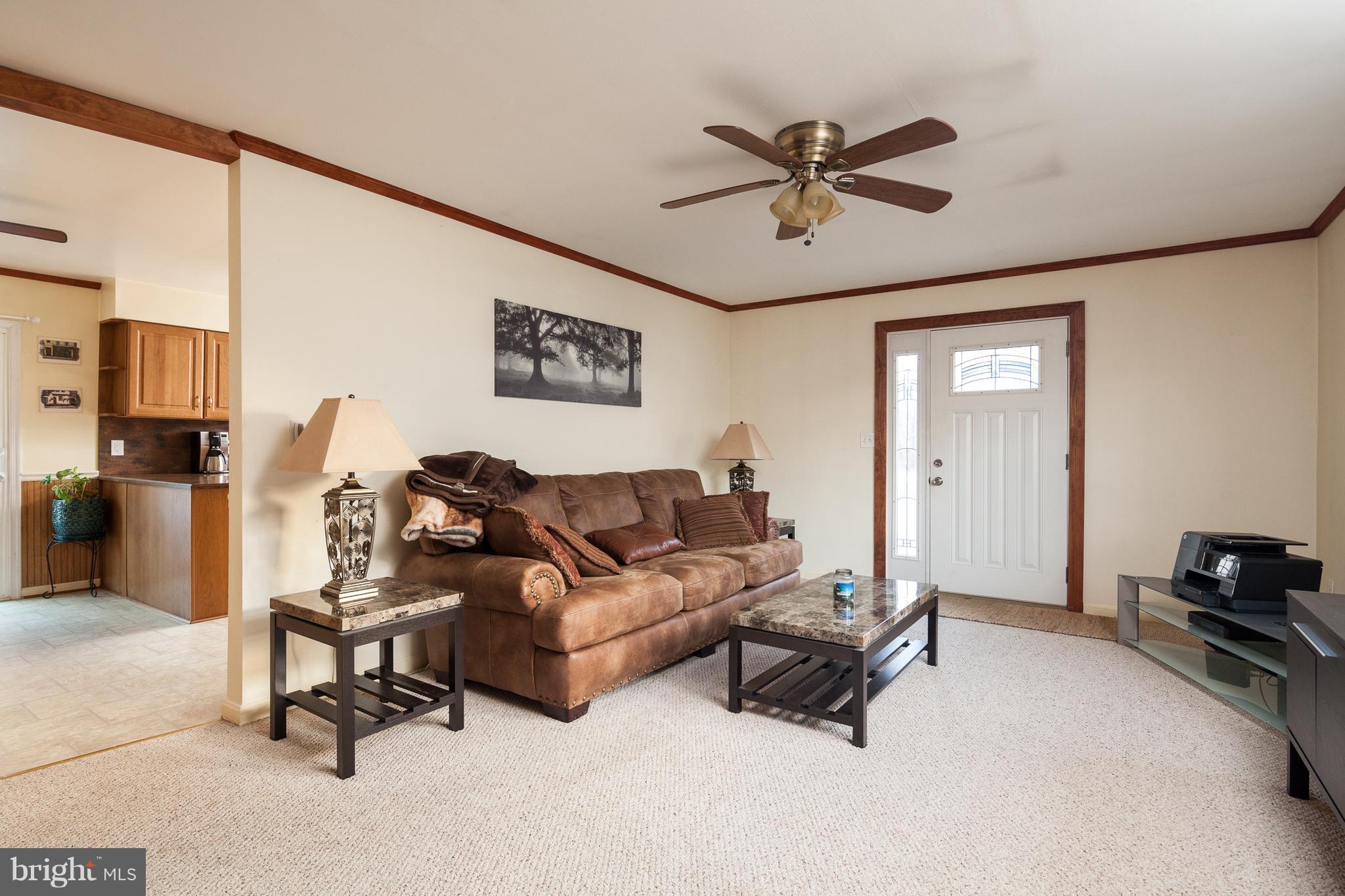 2024 Middleborough Road Baltimore, MD 21221 - Photo 3 of 24 Living Room