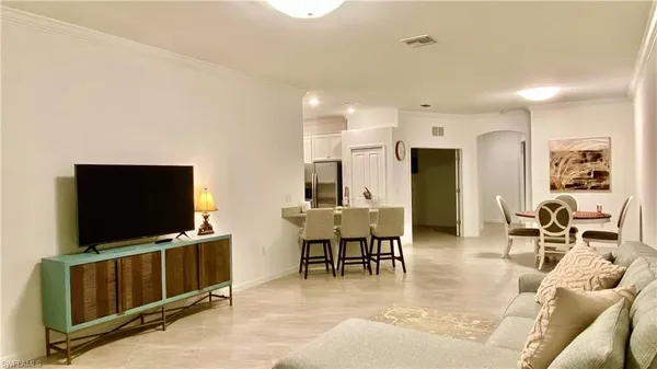 $2,300 | 2066 Tamarron Lane, Naples, FL 34120