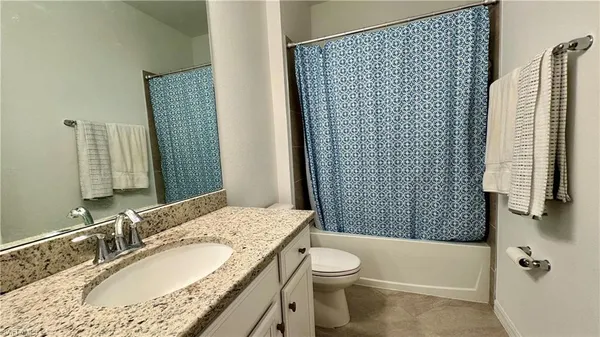 $2,300 | 2066 Tamarron Lane, Naples, FL 34120