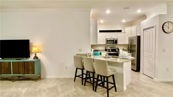 $2,300 | 2066 Tamarron Lane, Naples, FL 34120