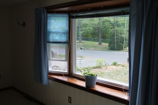 108 Vassar Road Agawam, MA 01030 - Photo 4 of 15 Gallery Image 4