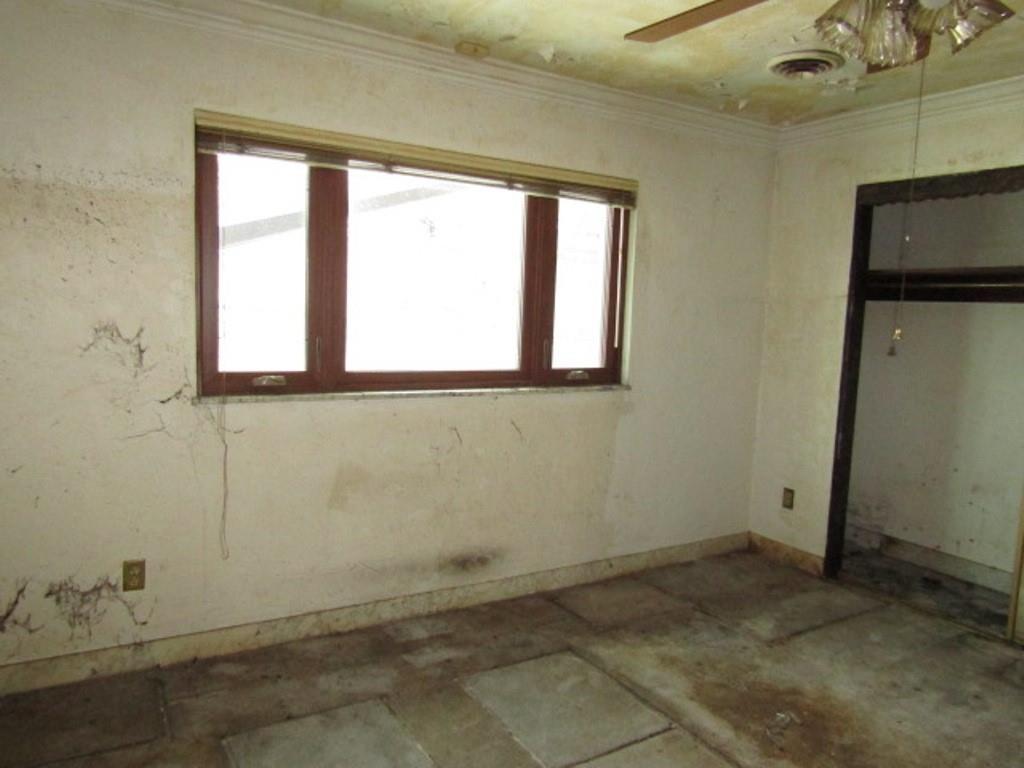 219 Camp Avenue Braddock, PA 15104 - Photo 27 of 27 an empty room with a window