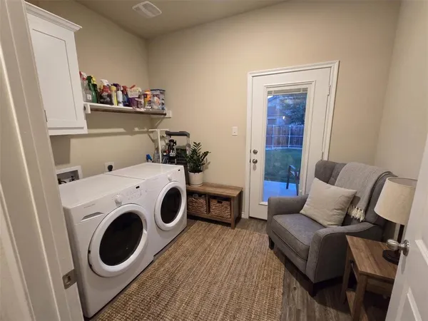 $2,300 | 2185 Olivereta Drive, Little Elm, TX 75068