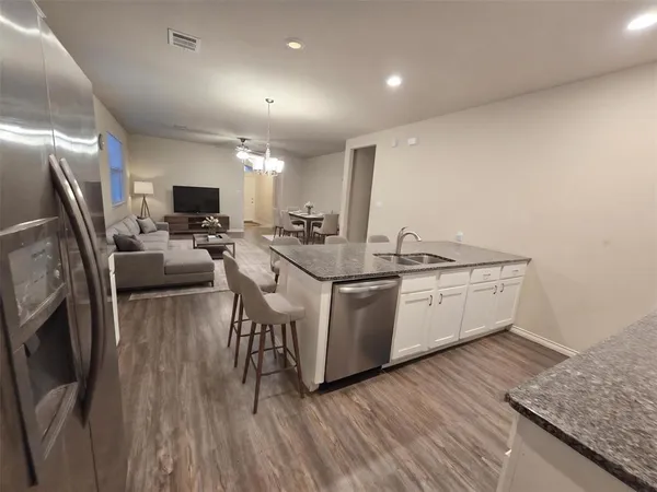 $2,300 | 2185 Olivereta Drive, Little Elm, TX 75068