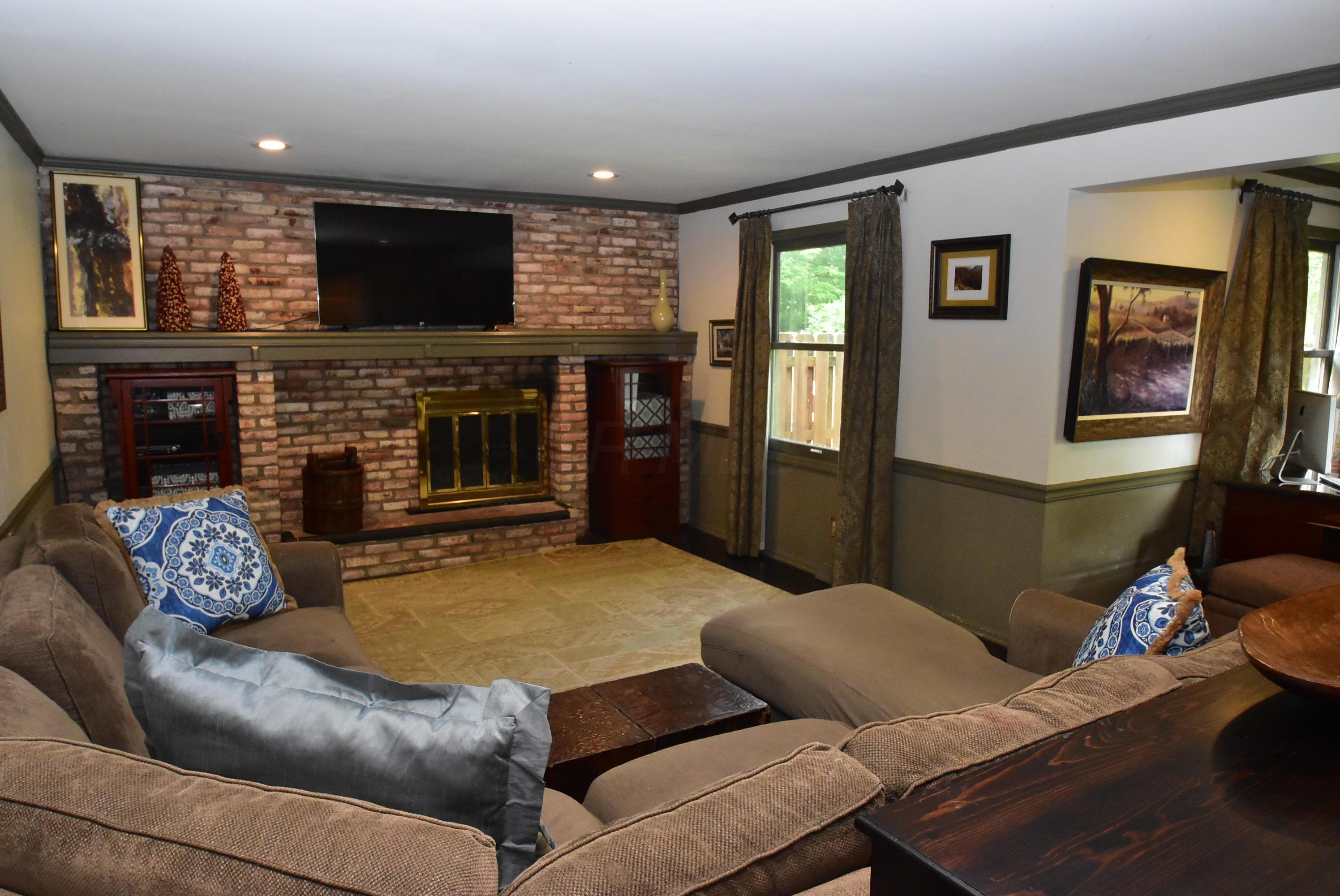 4269 Randmore Road Columbus, OH 43220 - Photo 12 of 30
