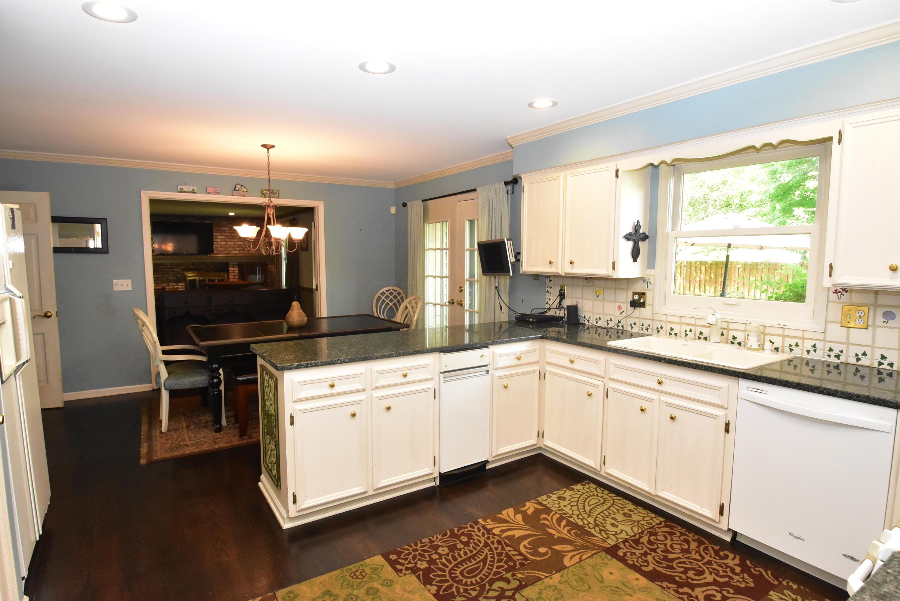 4269 Randmore Road Columbus, OH 43220 - Photo 14 of 30