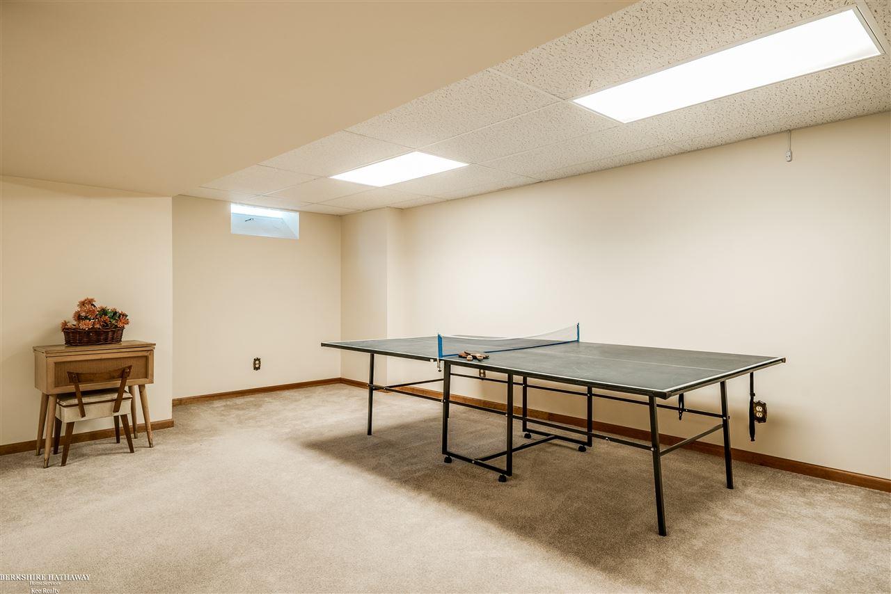 1151 Bluebird Drive Rochester, MI 48307 - Photo 42 of 49 31369477-41.JPG