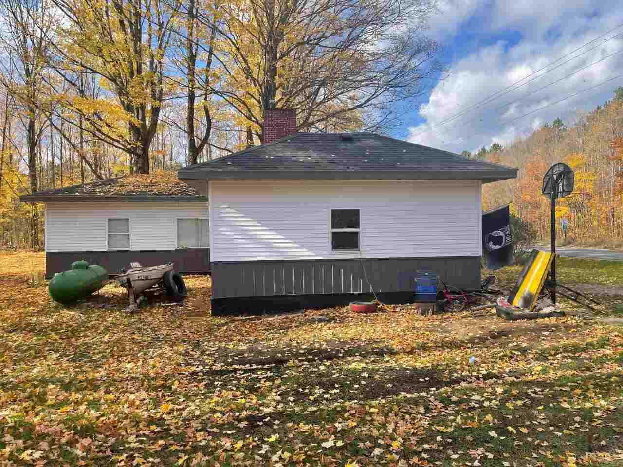 20985 Lindy Road Thompsonville, MI 49683 - Photo 3 of 9 1894837-2.JPG