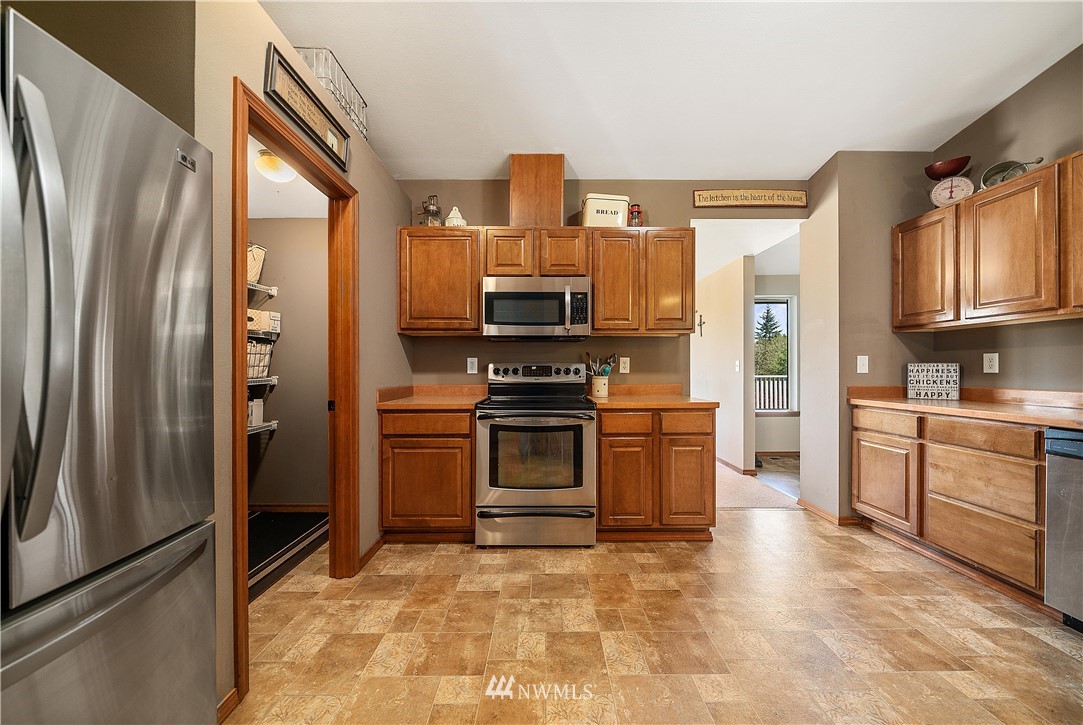 605 Penning Road, Unit B Chehalis, WA 98532 - Photo 8 of 36