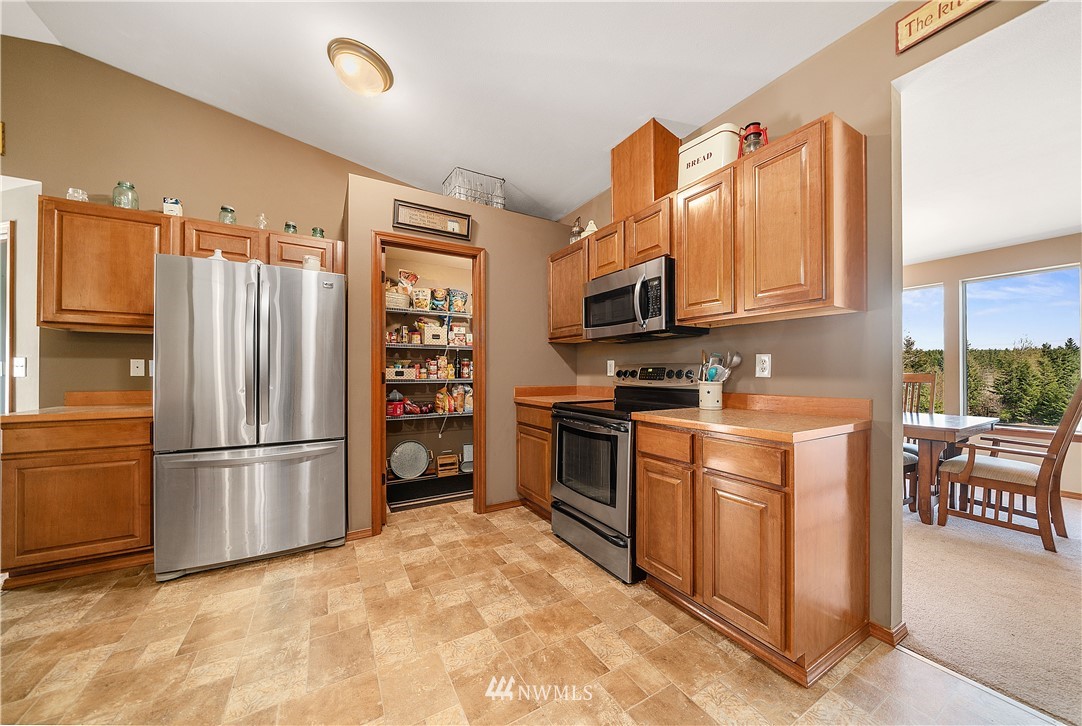 605 Penning Road, Unit B Chehalis, WA 98532 - Photo 10 of 36
