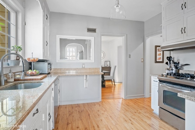 3044 Harrison Street Evanston, IL 60201 - Photo 12 of 30
