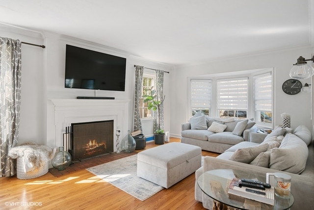 3044 Harrison Street Evanston, IL 60201 - Photo 3 of 30