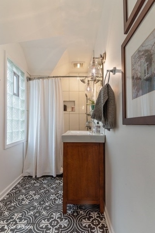3044 Harrison Street Evanston, IL 60201 - Photo 21 of 30