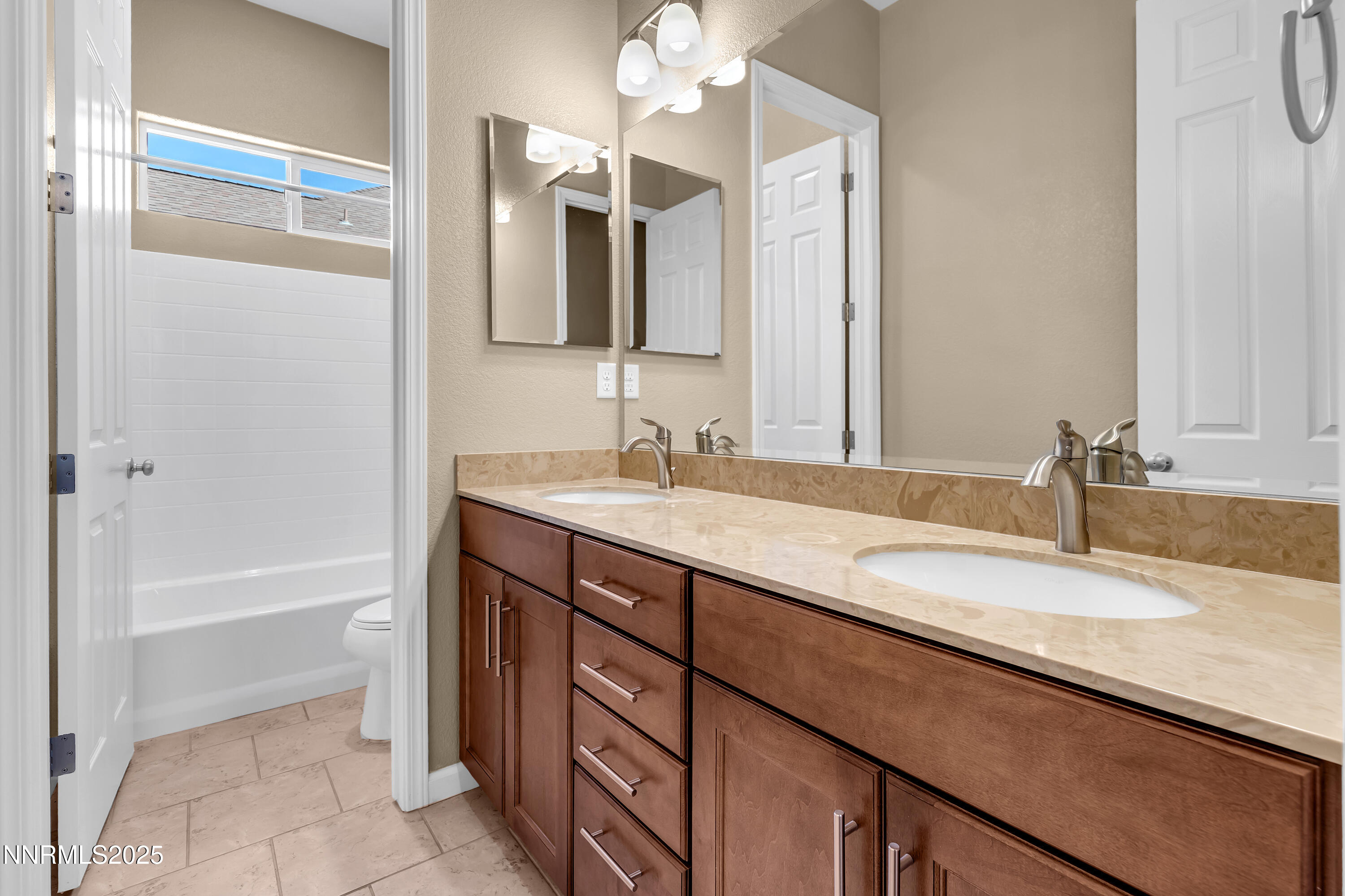 260 Horizon Ridge Road Sparks, NV 89441 - Photo 21 of 35 HorizonRidge260-030