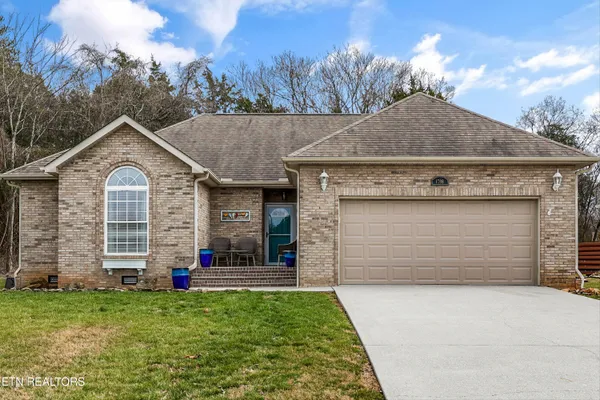 $405,000 | 1708 Arrowhead Boulevard, Maryville, TN 37801