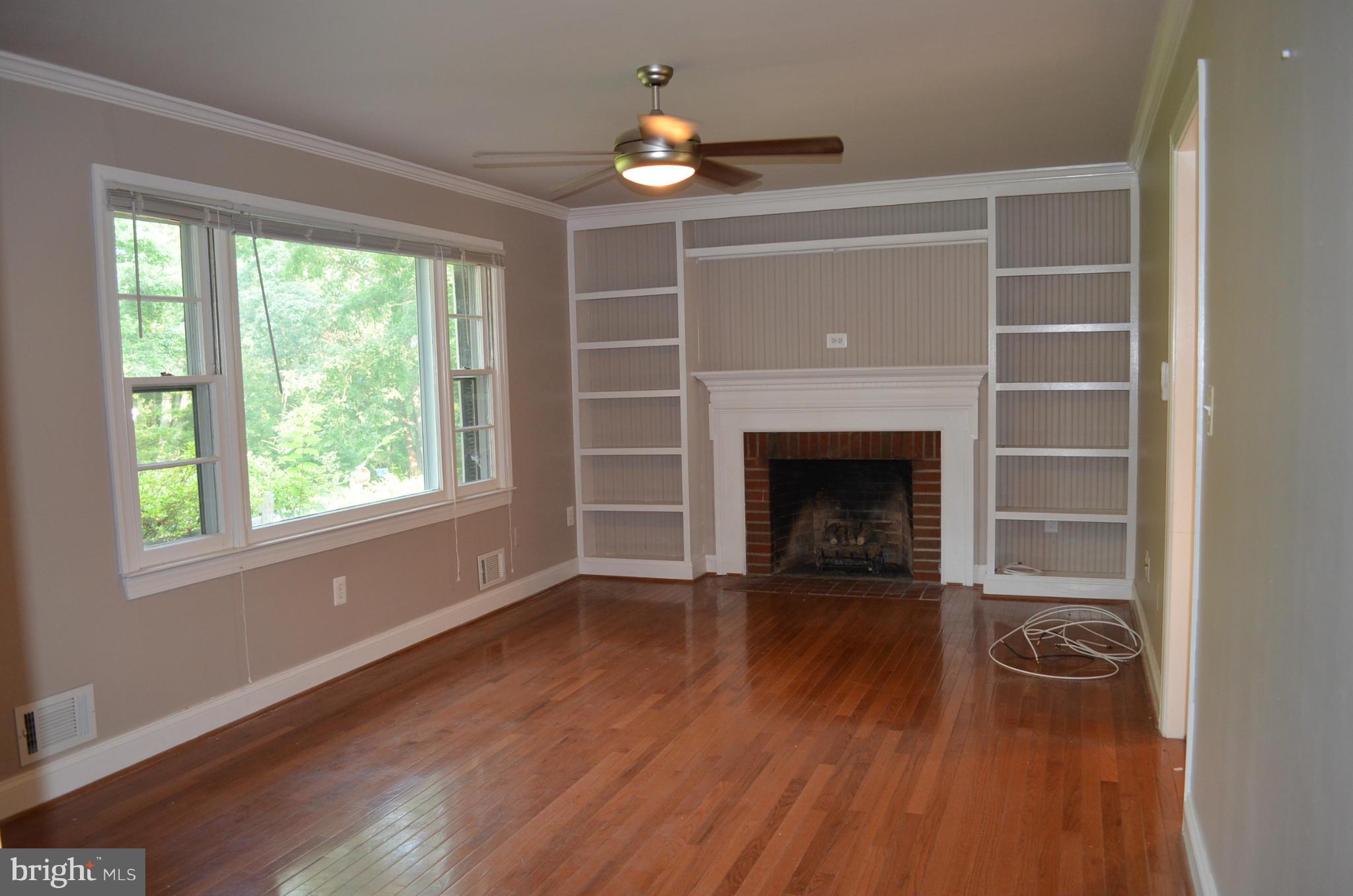 10402 Mountain Run Lake Road Culpeper, VA 22701 - Photo 8 of 29 Living Room