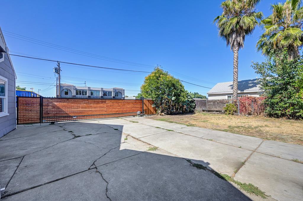2820 Fruitridge Road Sacramento, CA 95820 - Photo 62 of 68