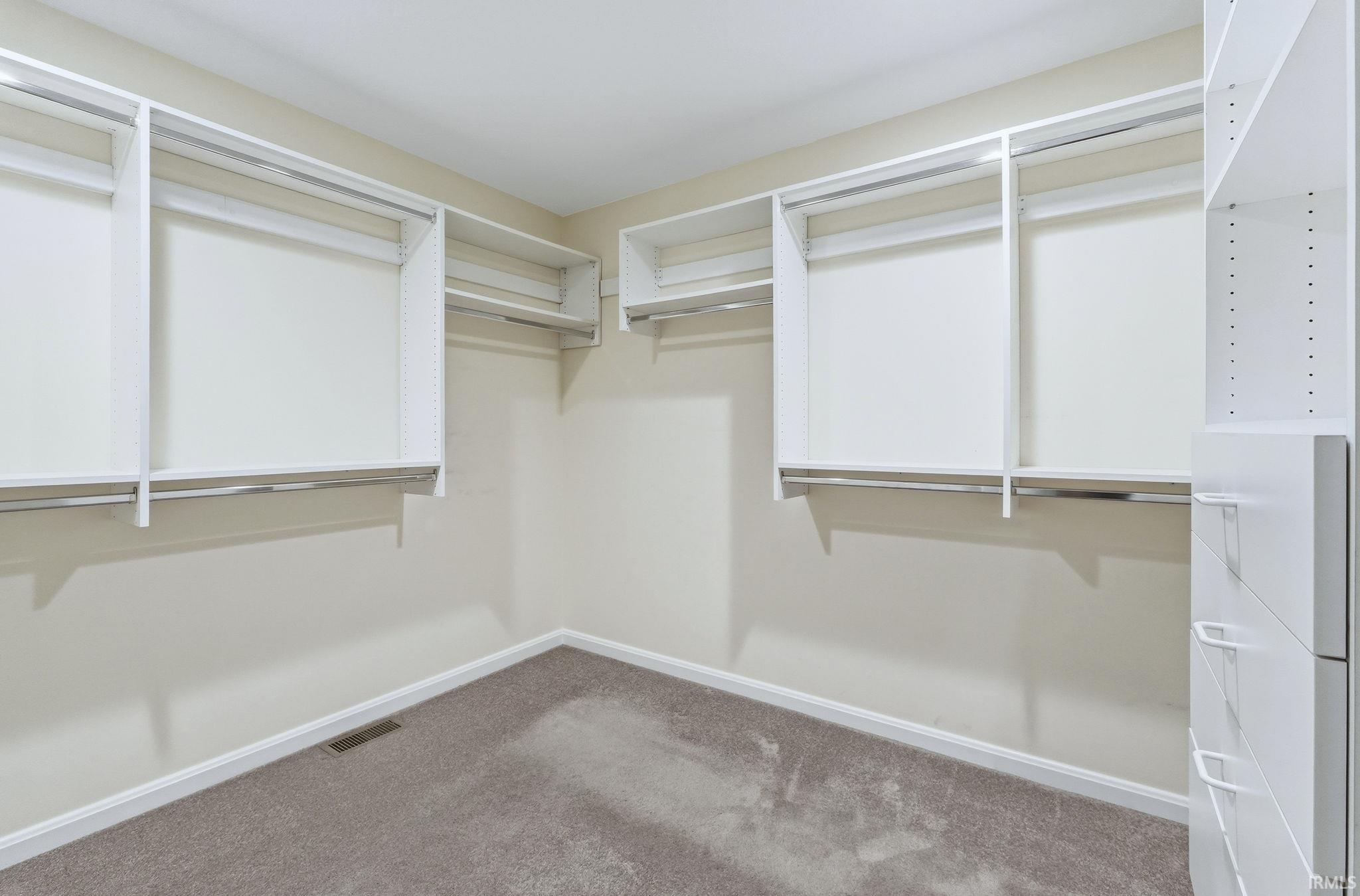 2002 Stone Fountain Chase Fort Wayne, IN 46804 - Photo 12 of 35