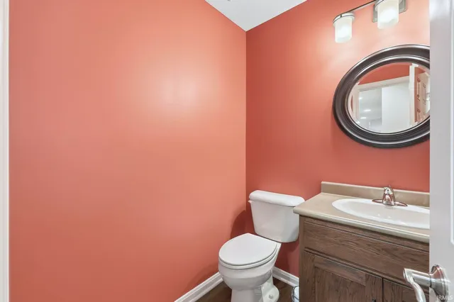 $500,000 | 2002 Stone Fountain Chase, Fort Wayne, IN 46804