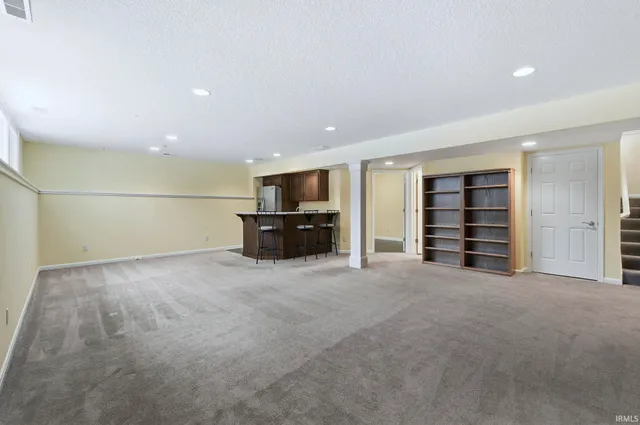 $500,000 | 2002 Stone Fountain Chase, Fort Wayne, IN 46804