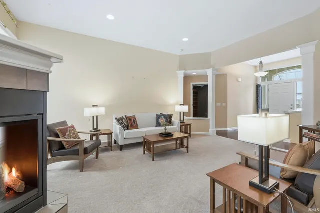 $500,000 | 2002 Stone Fountain Chase, Fort Wayne, IN 46804