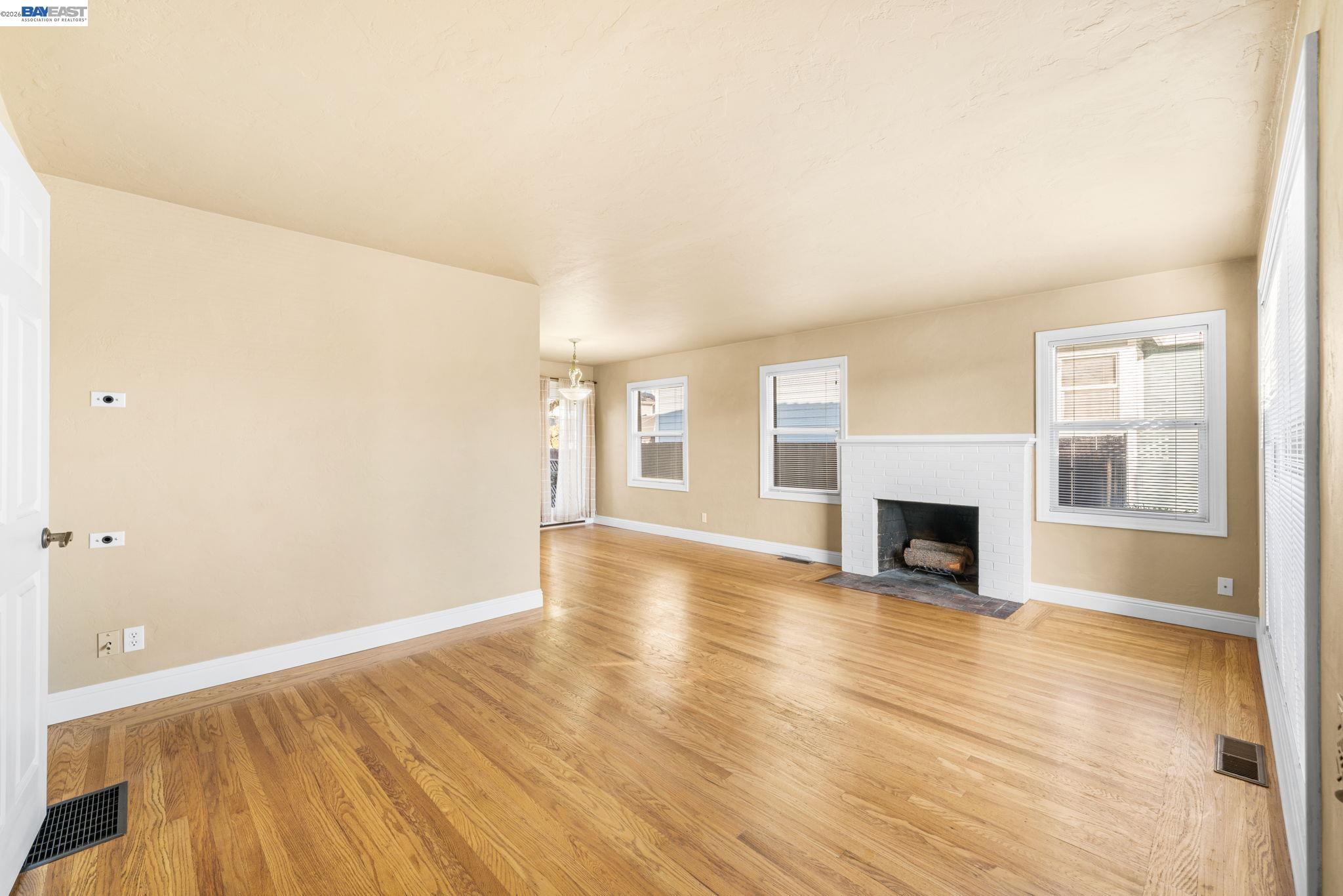 2342 Palm Avenue Livermore, CA 94550 - Photo 4 of 20